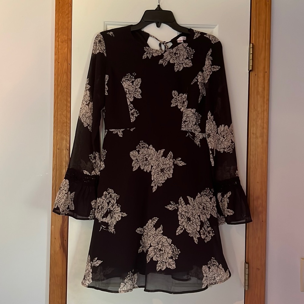 Floral patterned mini dress